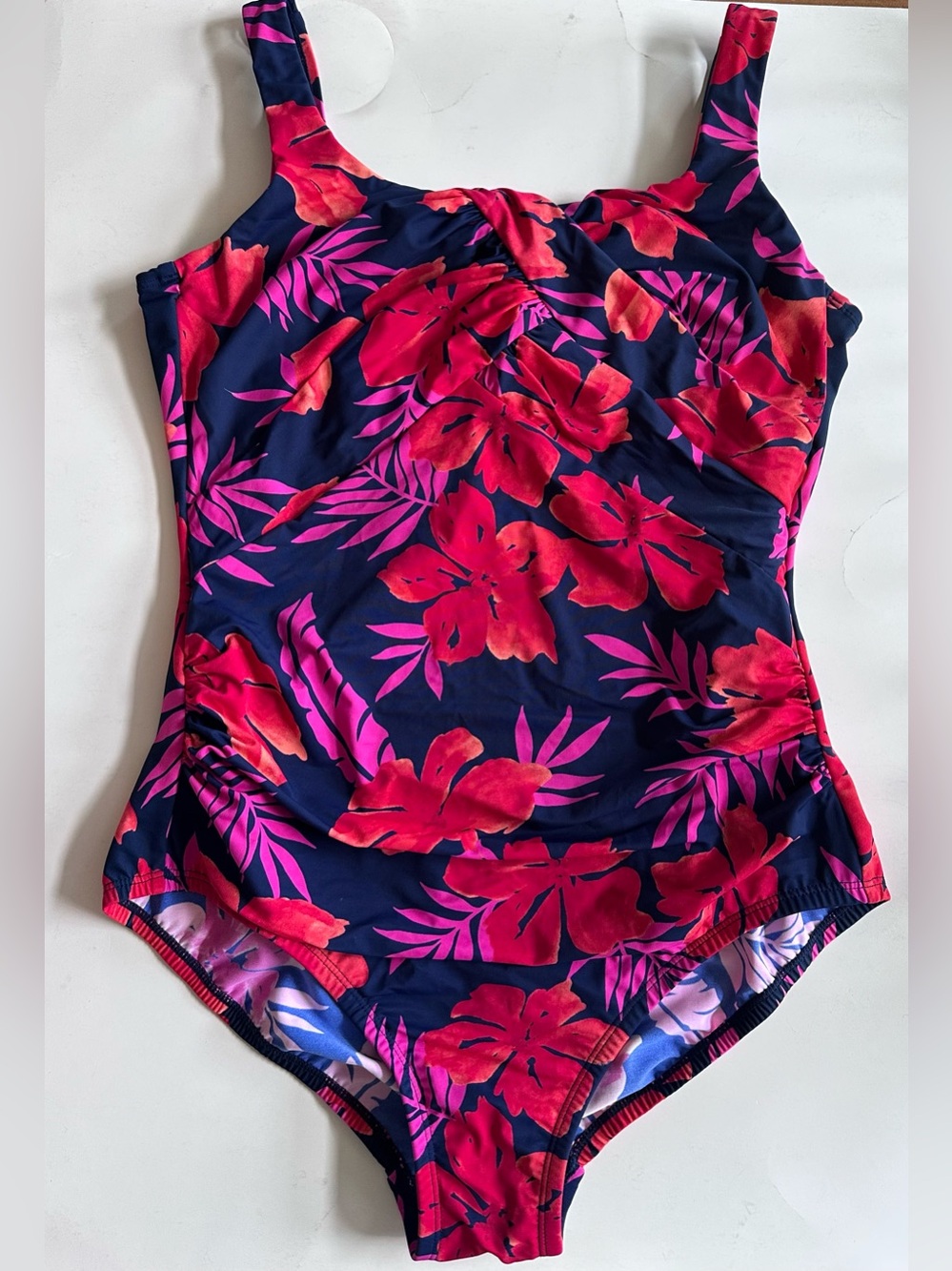 LANDS’ END womens 10 One Piece Swimsuit Tan Floral Underwire Tropical Navy Pink